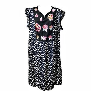 KIRUNDO Babydoll Dress B&W print with floral embroidery and flutter sleeve